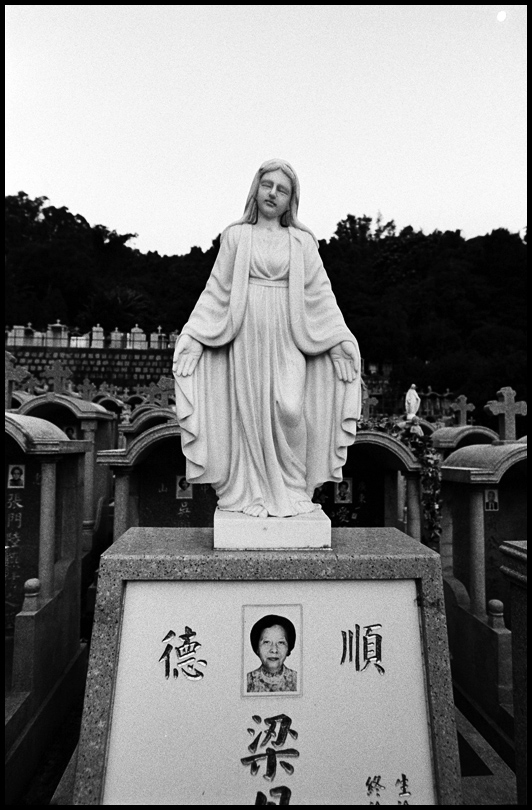 Cimitero hk 16 - ©copyright Marco Giardini