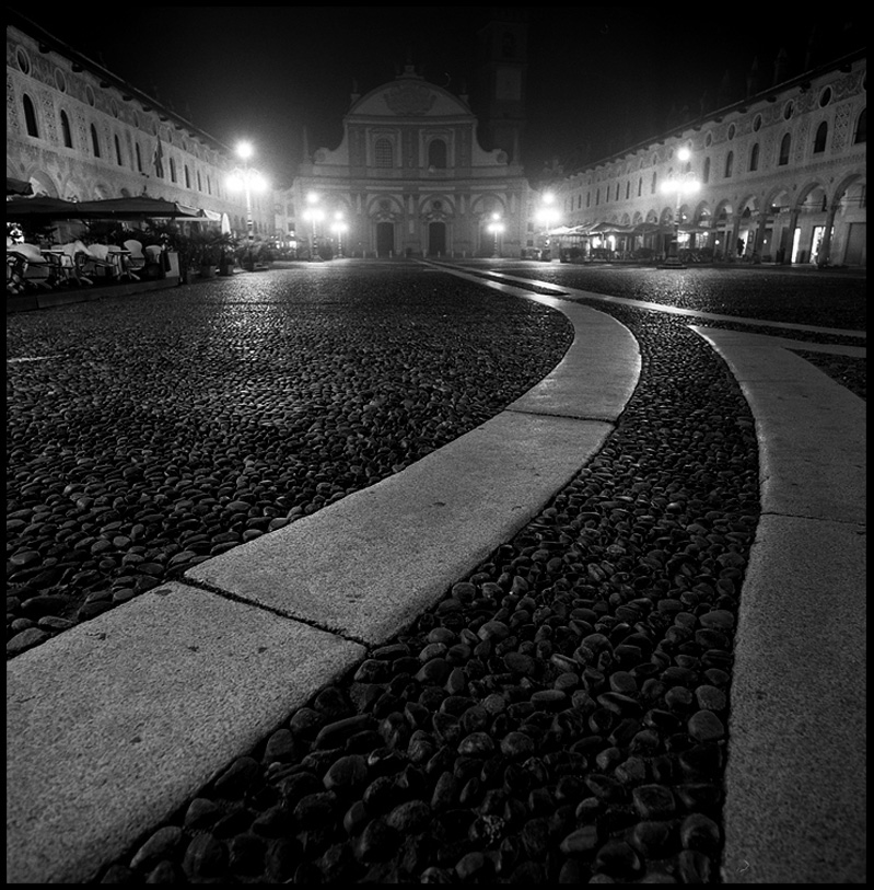 Piazza 031 - ©copyright Marco Giardini